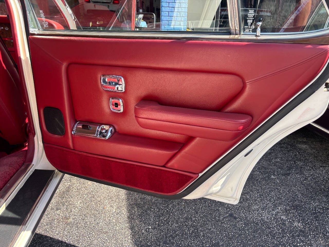 Rolls-Royce-Silver-Spur-1984-Sedan-15