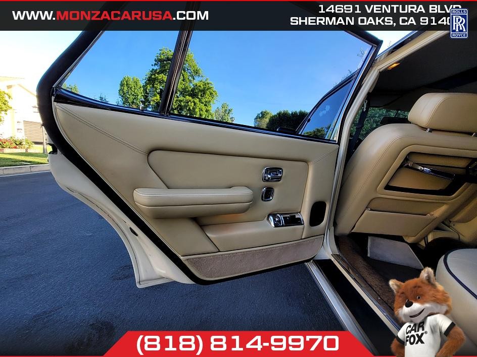 Rolls-Royce-Silver-Spur-1984-Sedan-16