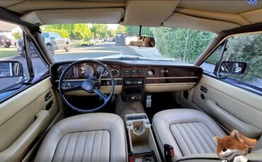 Rolls-Royce-Silver-Spur-1984-Sedan-17