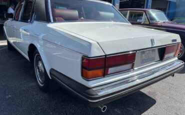 Rolls-Royce-Silver-Spur-1984-Sedan-2