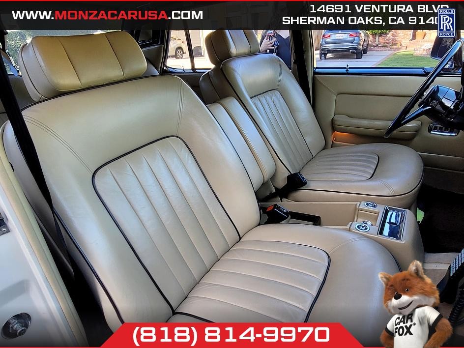 Rolls-Royce-Silver-Spur-1984-Sedan-25