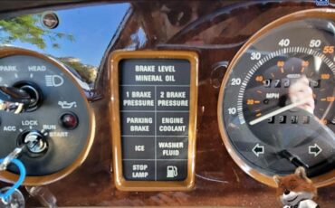 Rolls-Royce-Silver-Spur-1984-Sedan-28