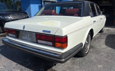 Rolls-Royce-Silver-Spur-1984-Sedan-3