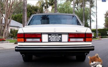 Rolls-Royce-Silver-Spur-1984-Sedan-35
