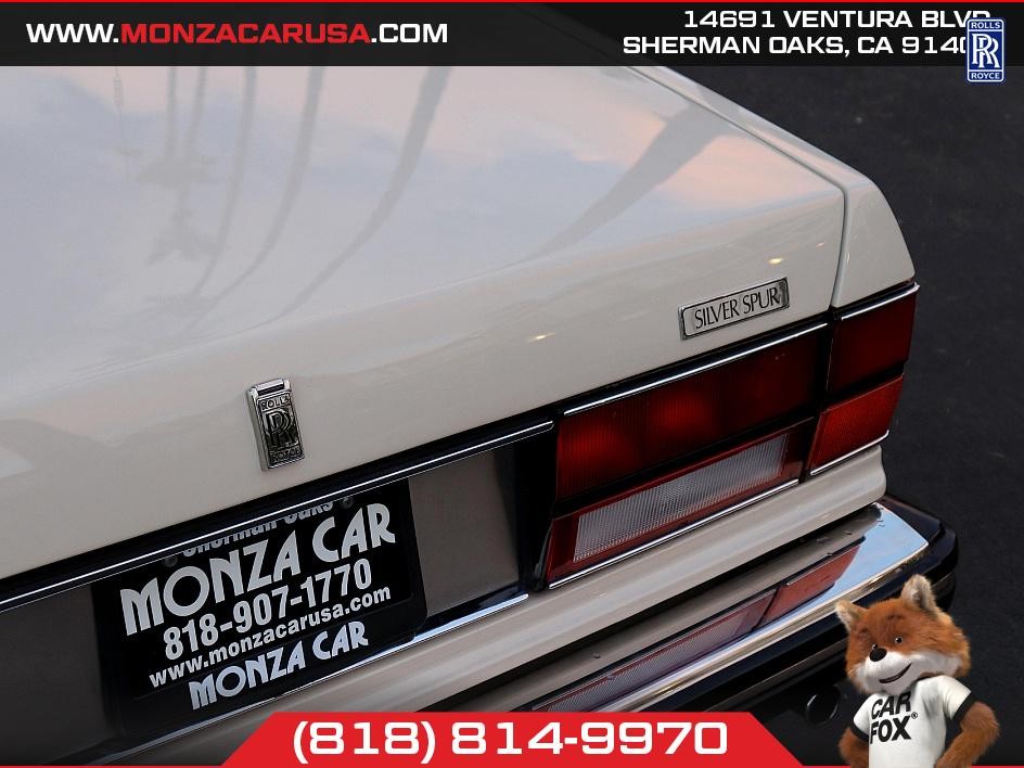 Rolls-Royce-Silver-Spur-1984-Sedan-38