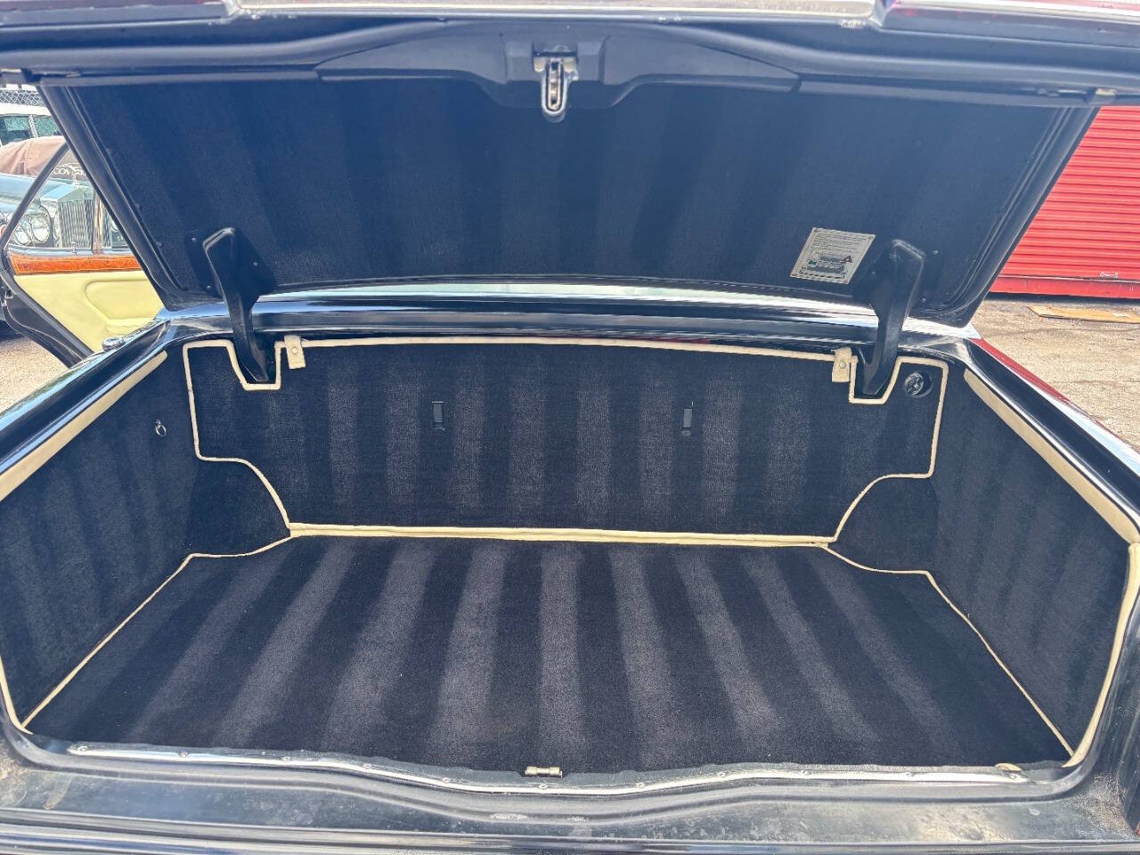 Rolls-Royce-Silver-Spur-1991-Sedan-17