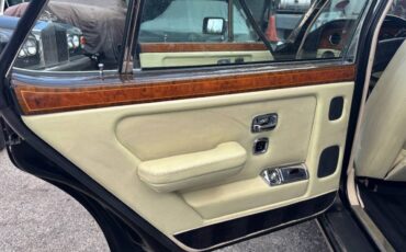 Rolls-Royce-Silver-Spur-1991-Sedan-7