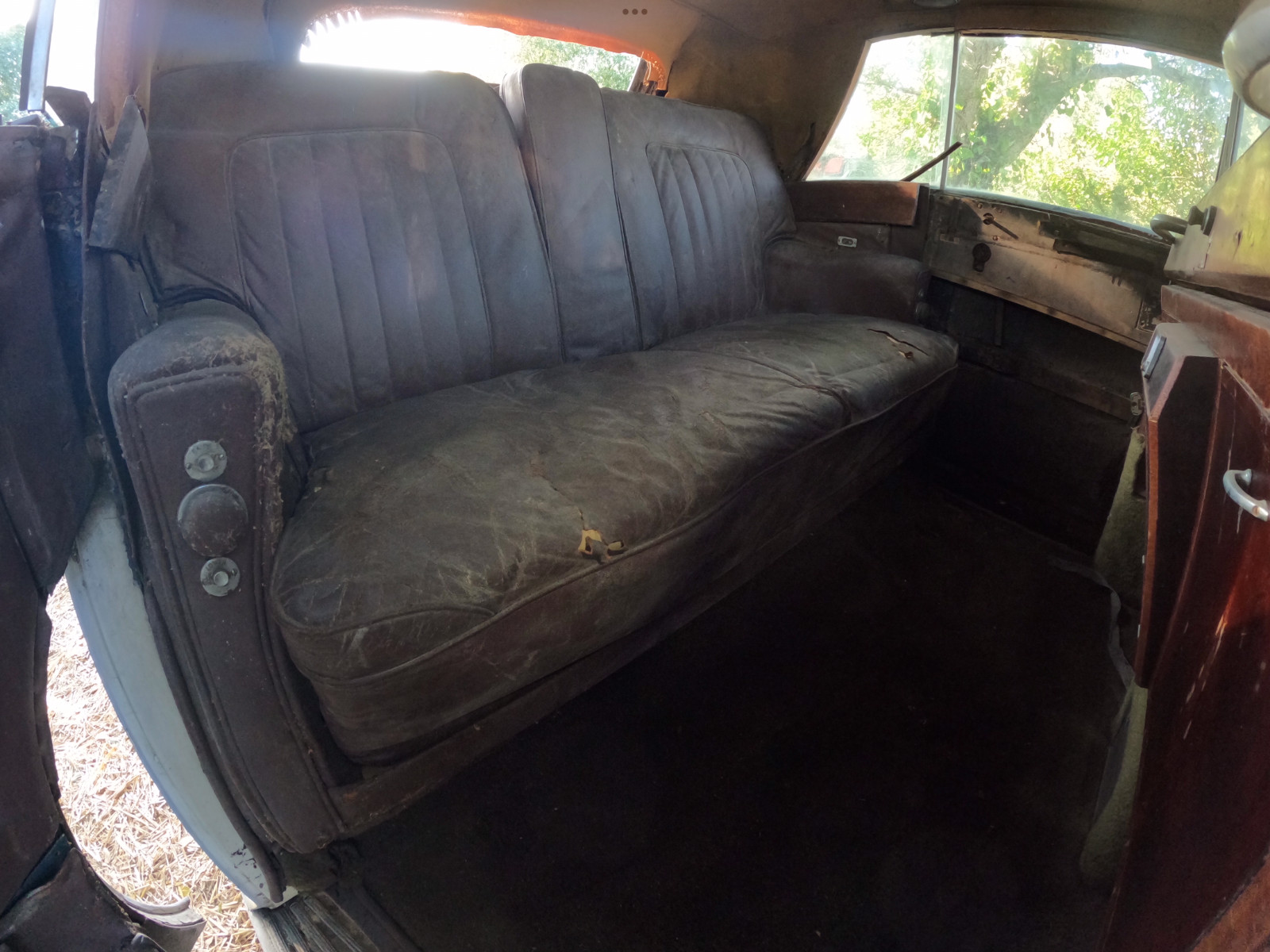 Rolls-Royce-Wraith-1947-Limousine-3