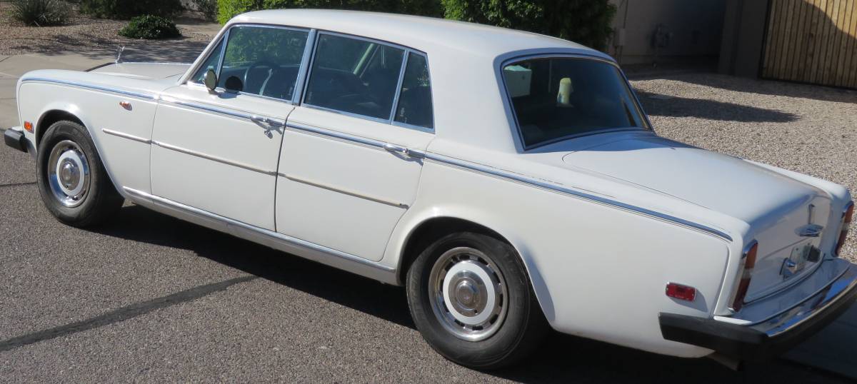 Rolls-royce-1974-white-2