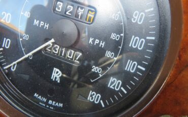 Rolls-royce-1974-white-9