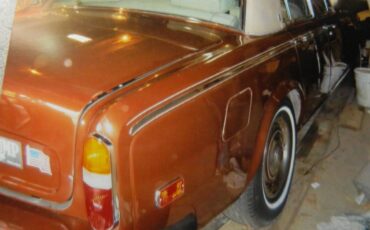 Rolls-royce-1975-red-4