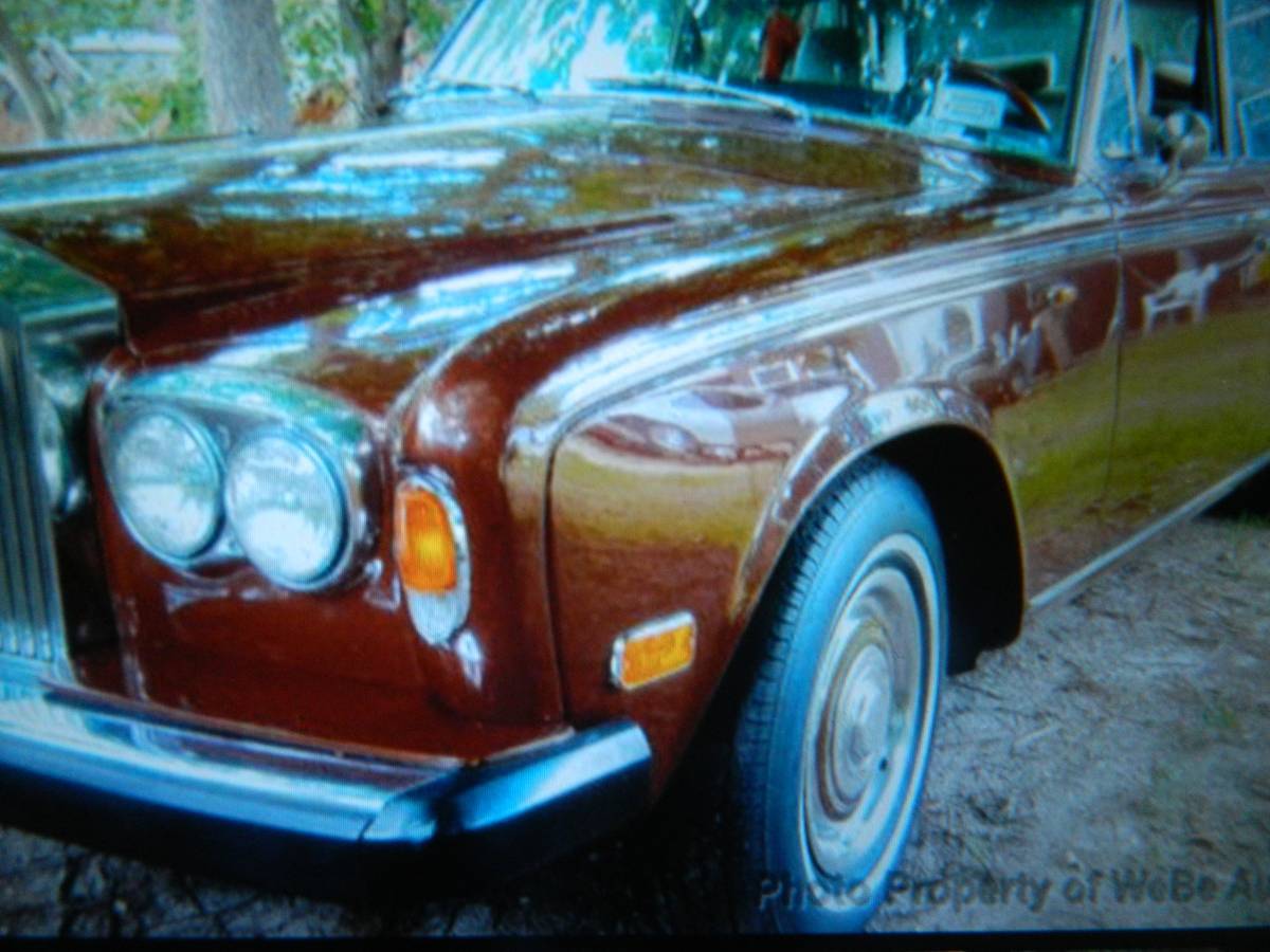 Rolls-royce-1975-red-8