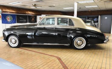 Rolls-royce-silver-cloud-iii-sedan-1964-custom-1