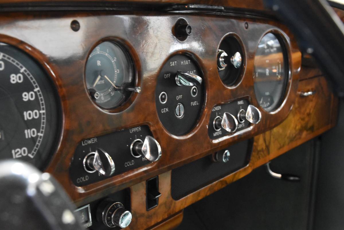 Rolls-royce-silver-cloud-iii-sedan-1964-custom-11