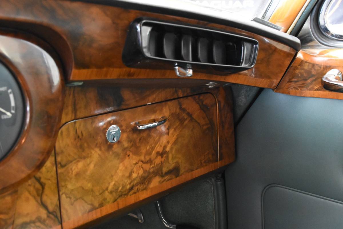 Rolls-royce-silver-cloud-iii-sedan-1964-custom-12