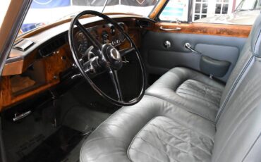 Rolls-royce-silver-cloud-iii-sedan-1964-custom-2