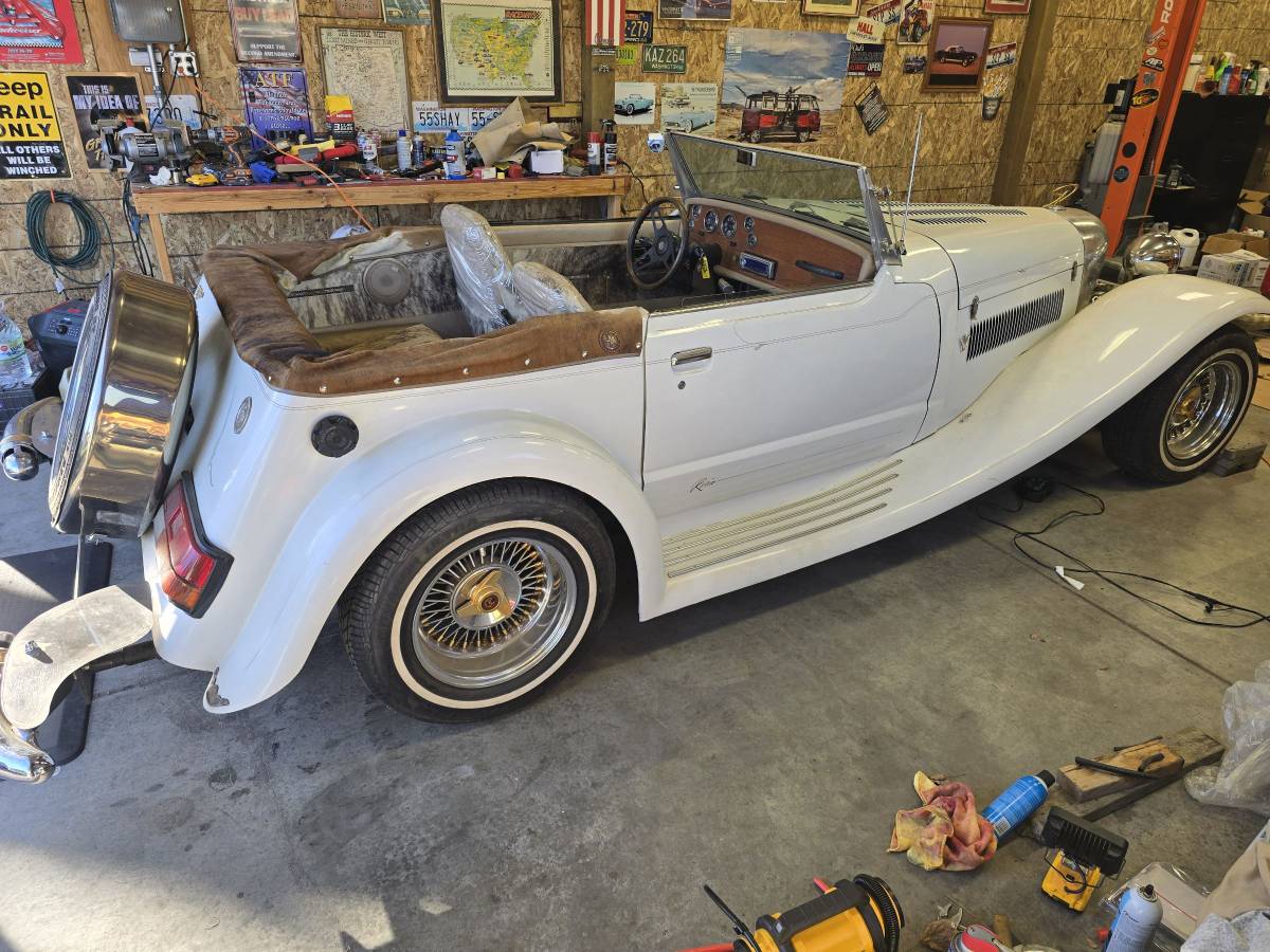 Rvia-sunrise-special-1980-white-19