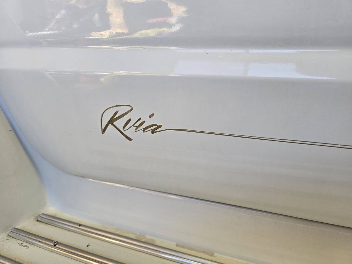 Rvia-sunrise-special-1980-white-21