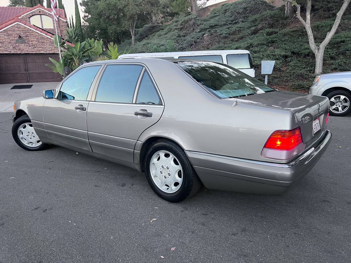 S320-mercedes-1996-3