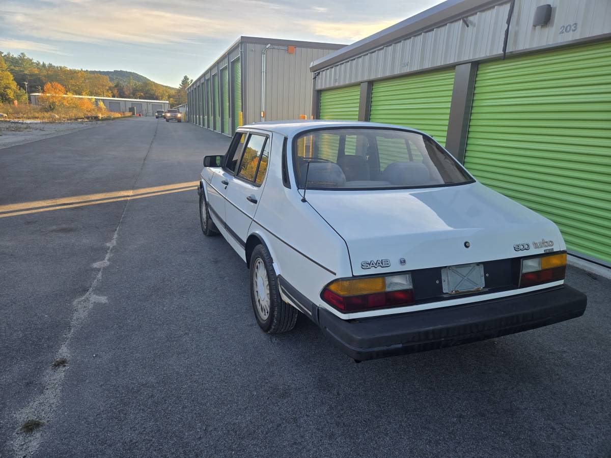Saab-900-1985-3