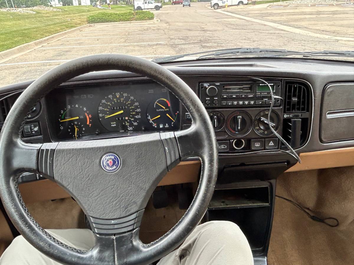 Saab-900-turbo-convertible-1989-white-16