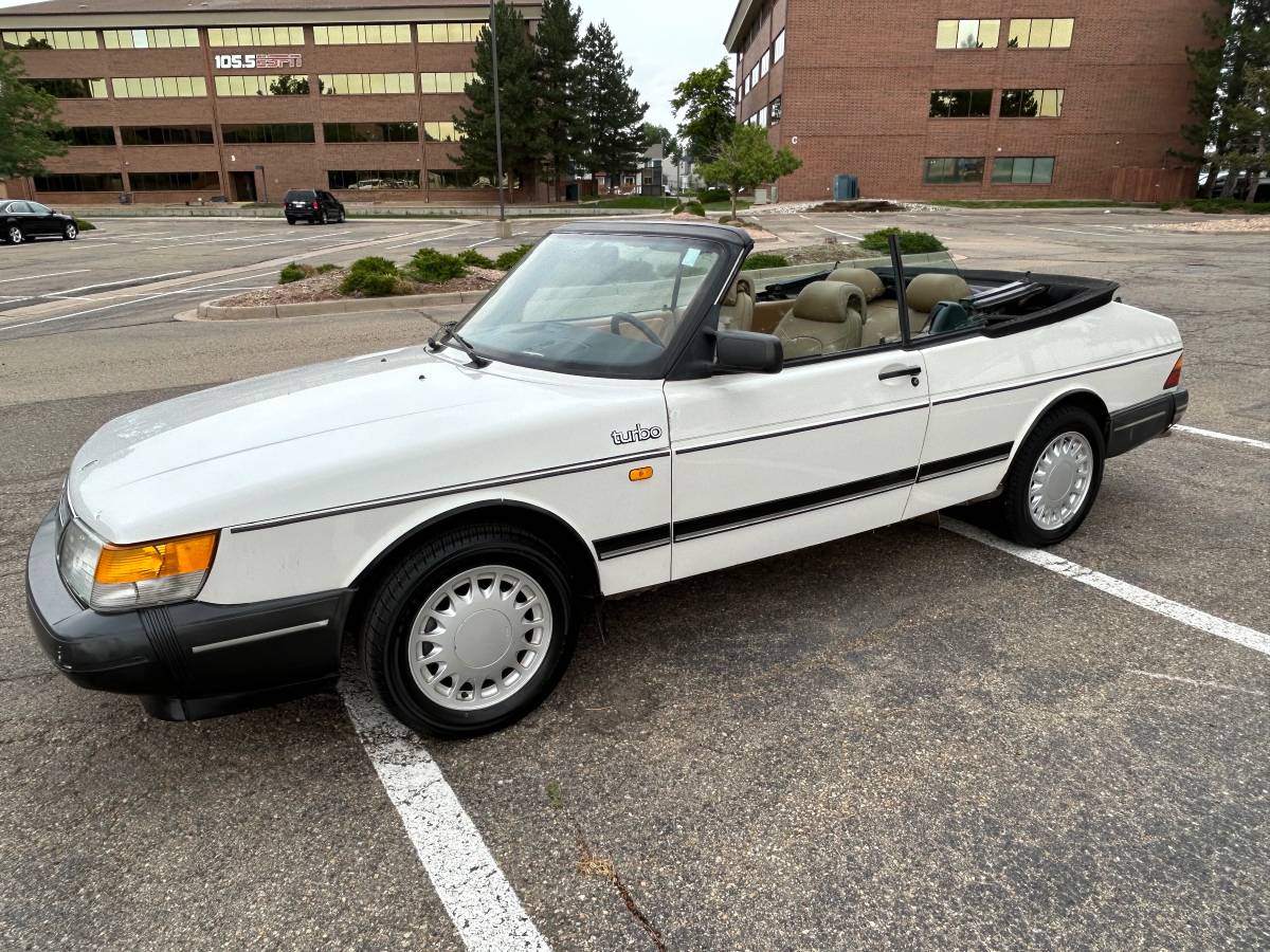 Saab-900-turbo-convertible-1989-white-19