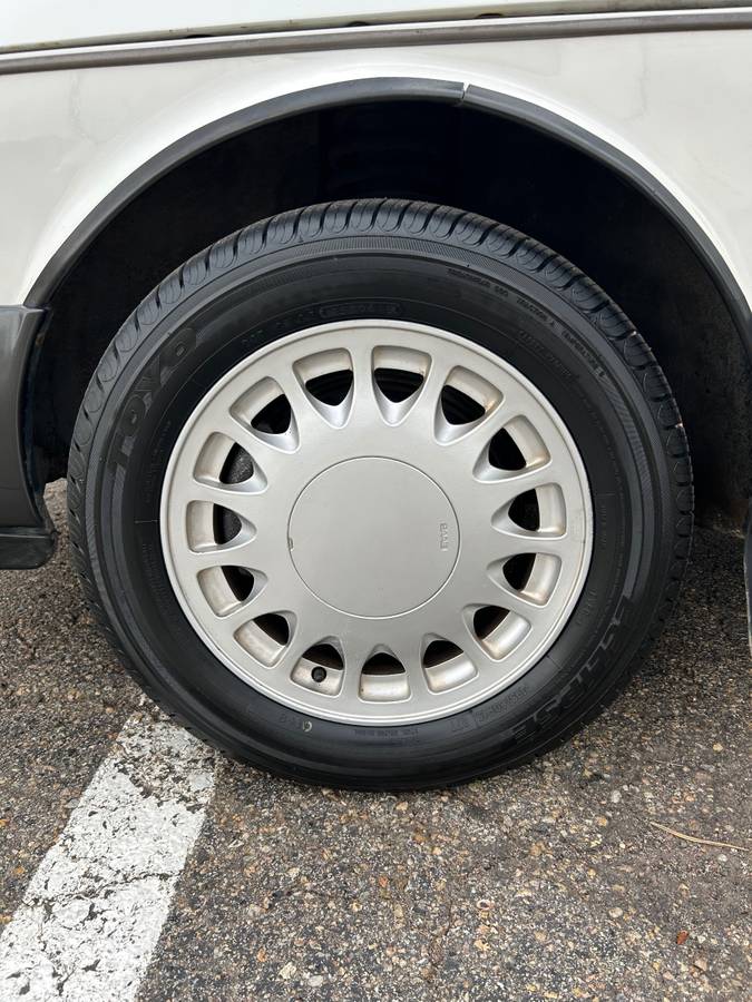 Saab-900-turbo-convertible-1989-white-21