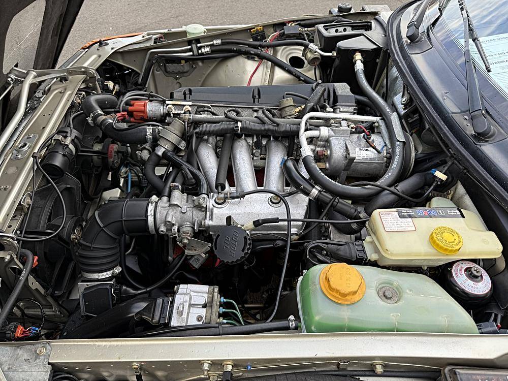 Saab-900s-1992-custom-23