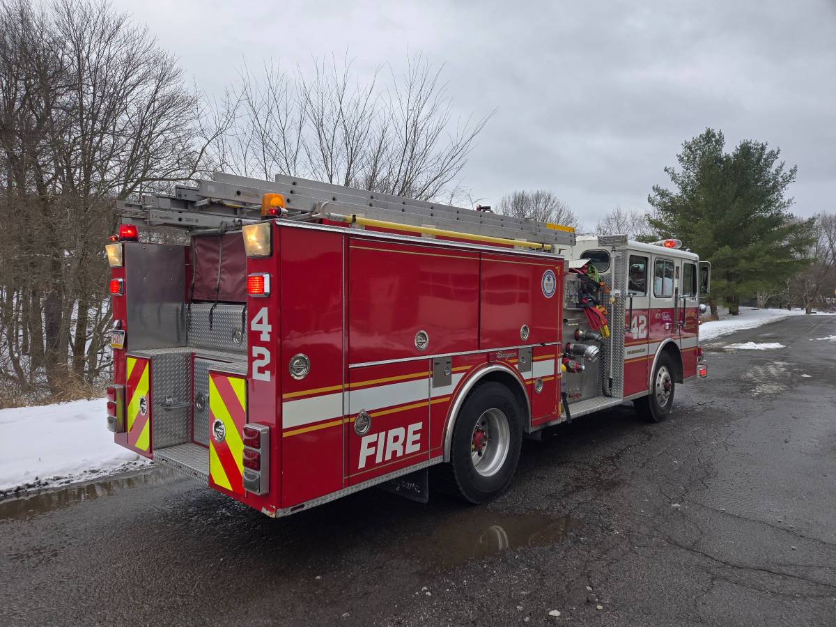 Seagrave-jb50dh-diesel-1993-red-7