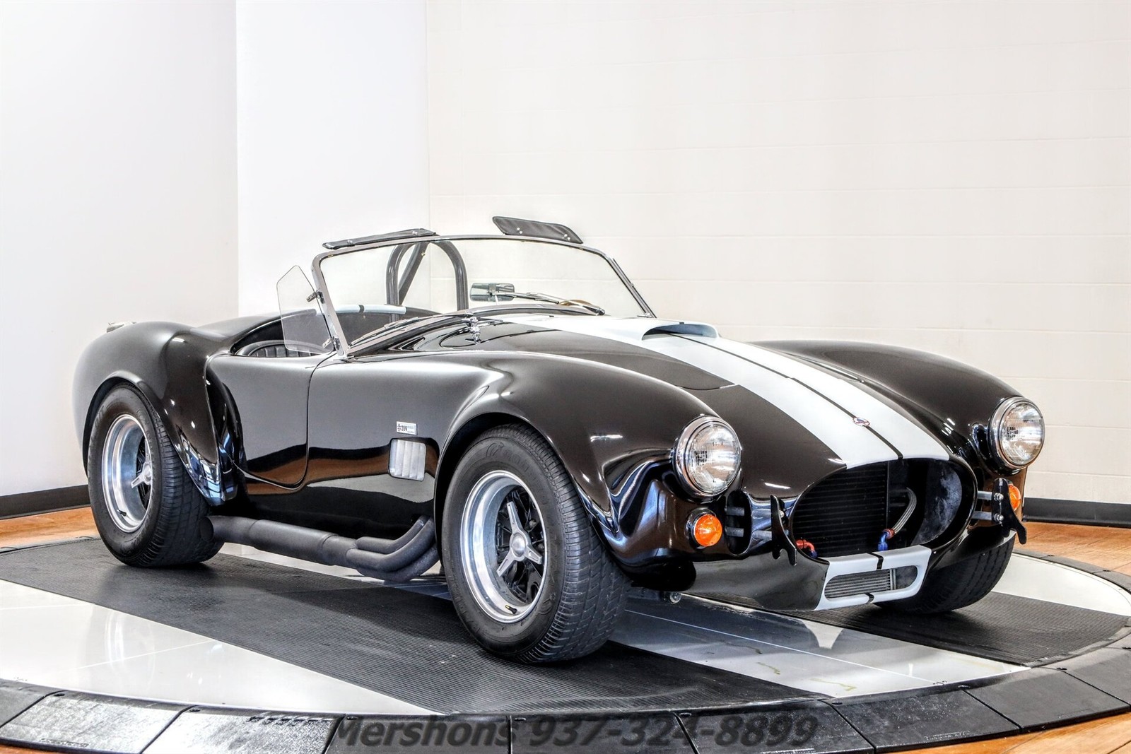 Shelby-All-Models-1965-Roadster-6