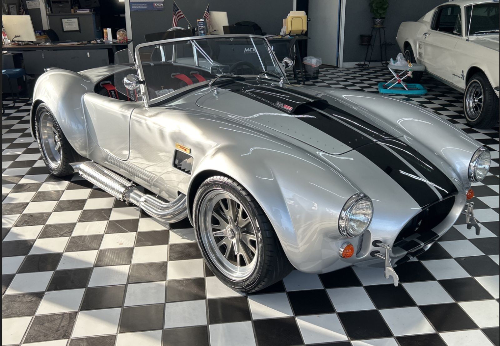 Shelby-BACKDRAFT-COBRA-1965-Convertible-3