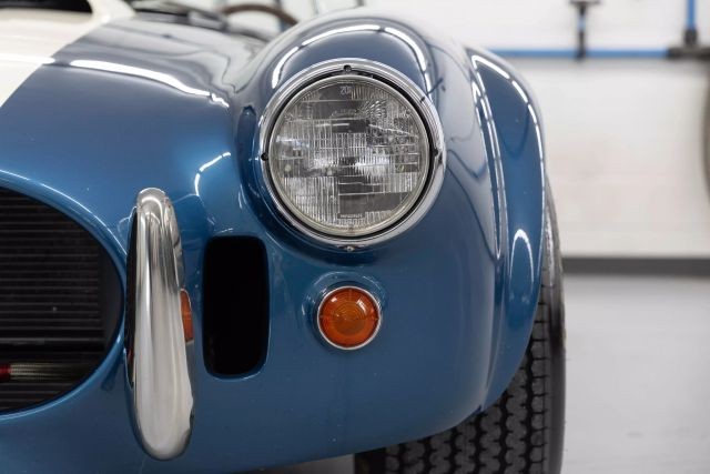 Shelby-Cobra-1965-Convertible-10