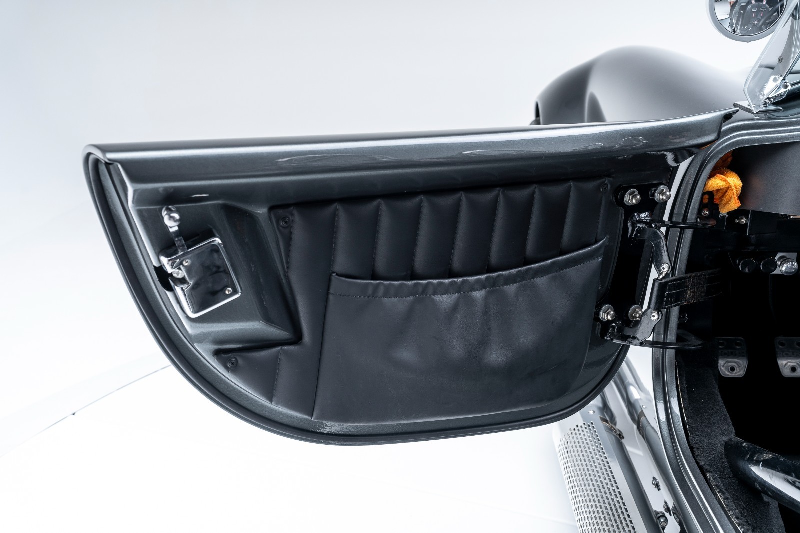 Shelby-Cobra-1965-Convertible-12