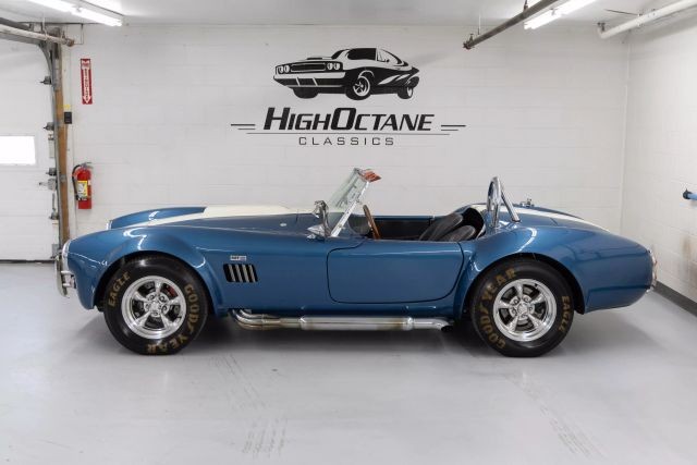 Shelby-Cobra-1965-Convertible-16