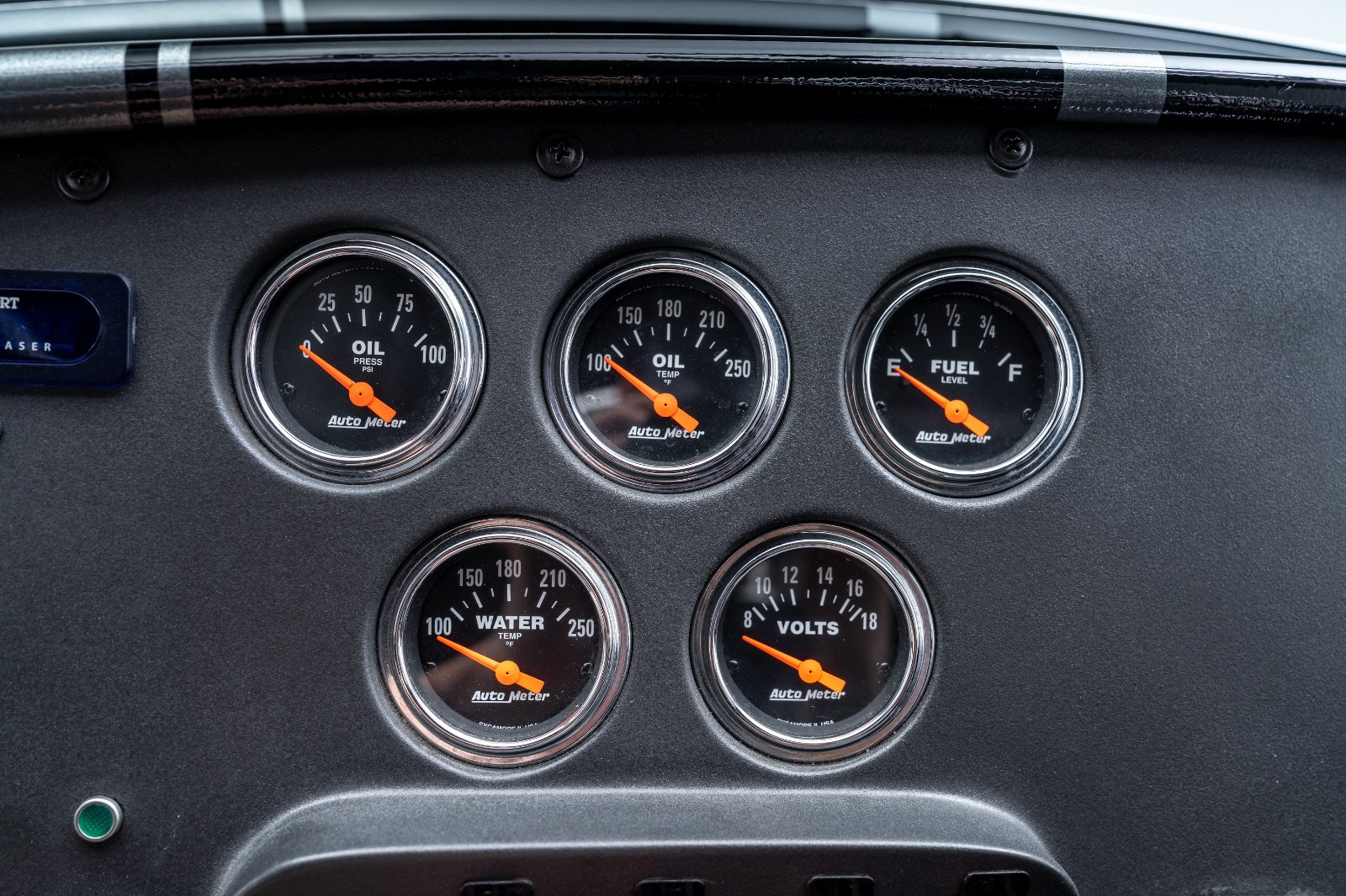 Shelby-Cobra-1965-Convertible-16