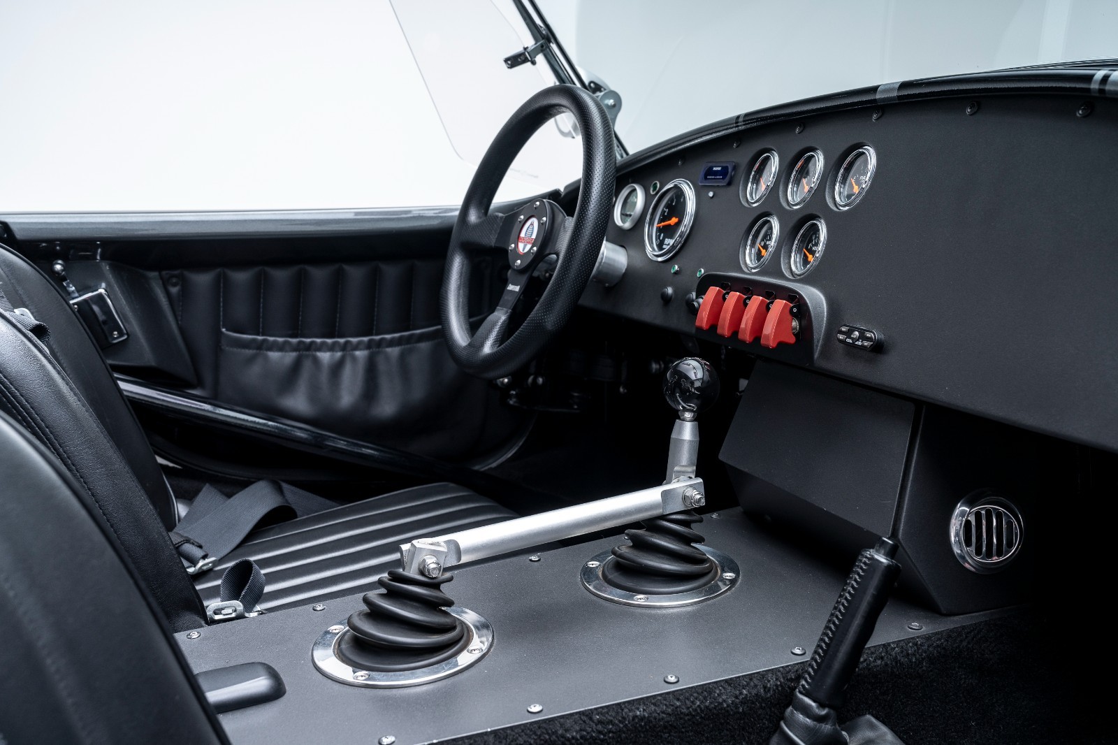 Shelby-Cobra-1965-Convertible-19