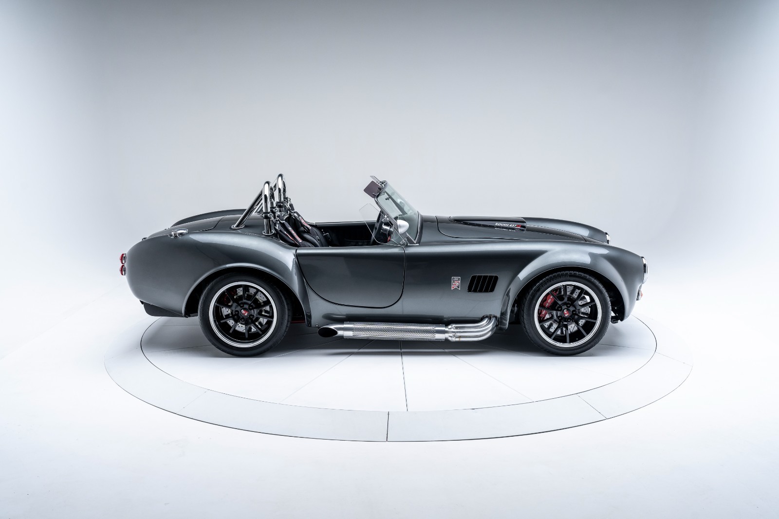 Shelby-Cobra-1965-Convertible-24
