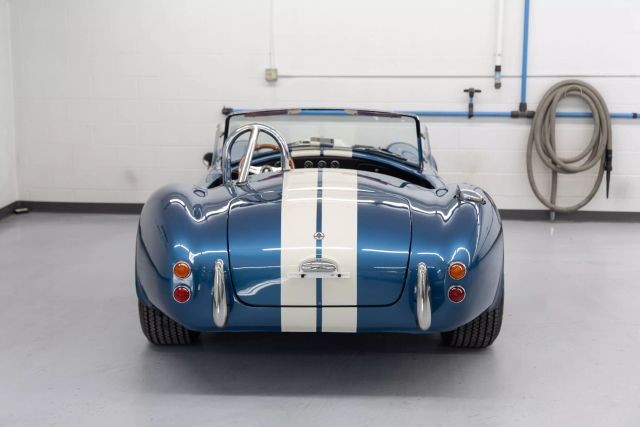Shelby-Cobra-1965-Convertible-30