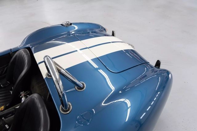 Shelby-Cobra-1965-Convertible-38