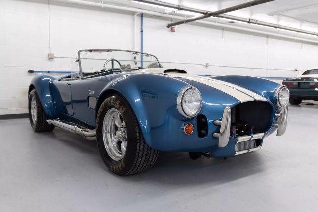 Shelby-Cobra-1965-Convertible-4