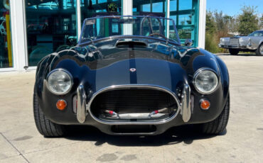 Shelby-Cobra-1965-Sedan-1