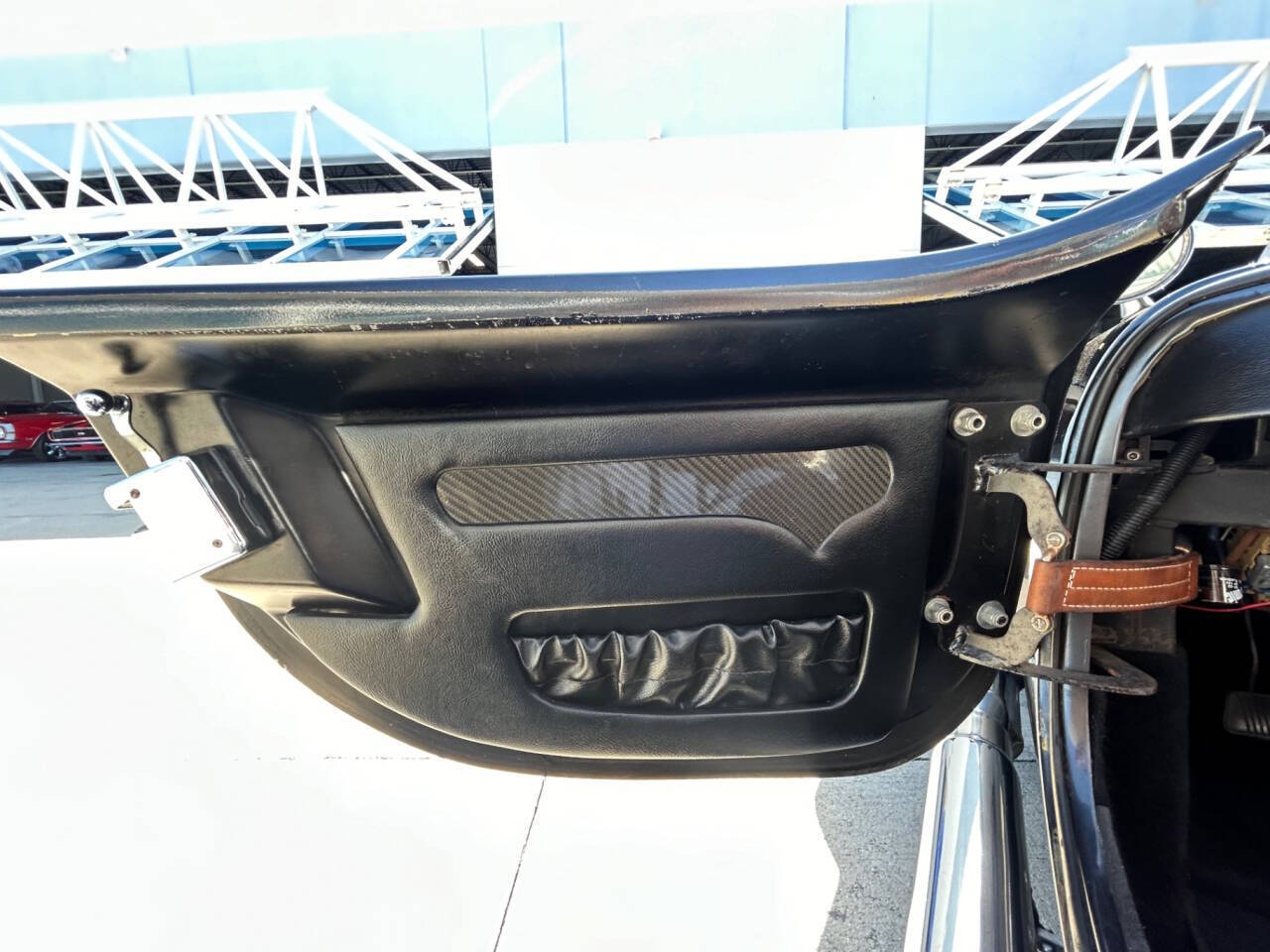 Shelby-Cobra-1965-Sedan-13