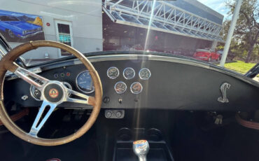 Shelby-Cobra-1965-Sedan-16