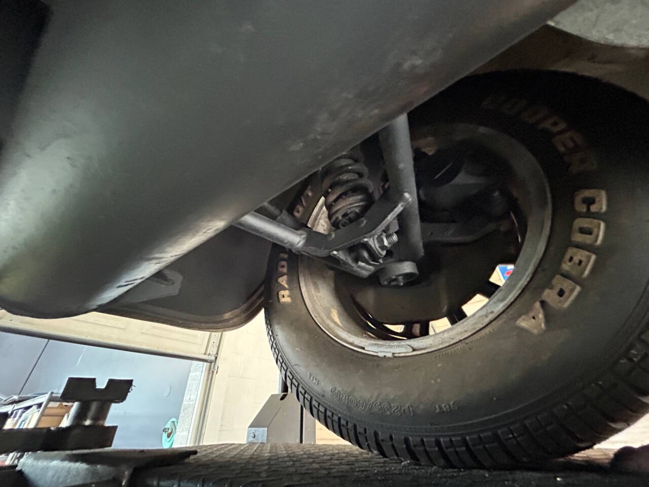 Shelby-Cobra-1965-Sedan-32