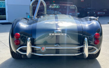 Shelby-Cobra-1965-Sedan-5