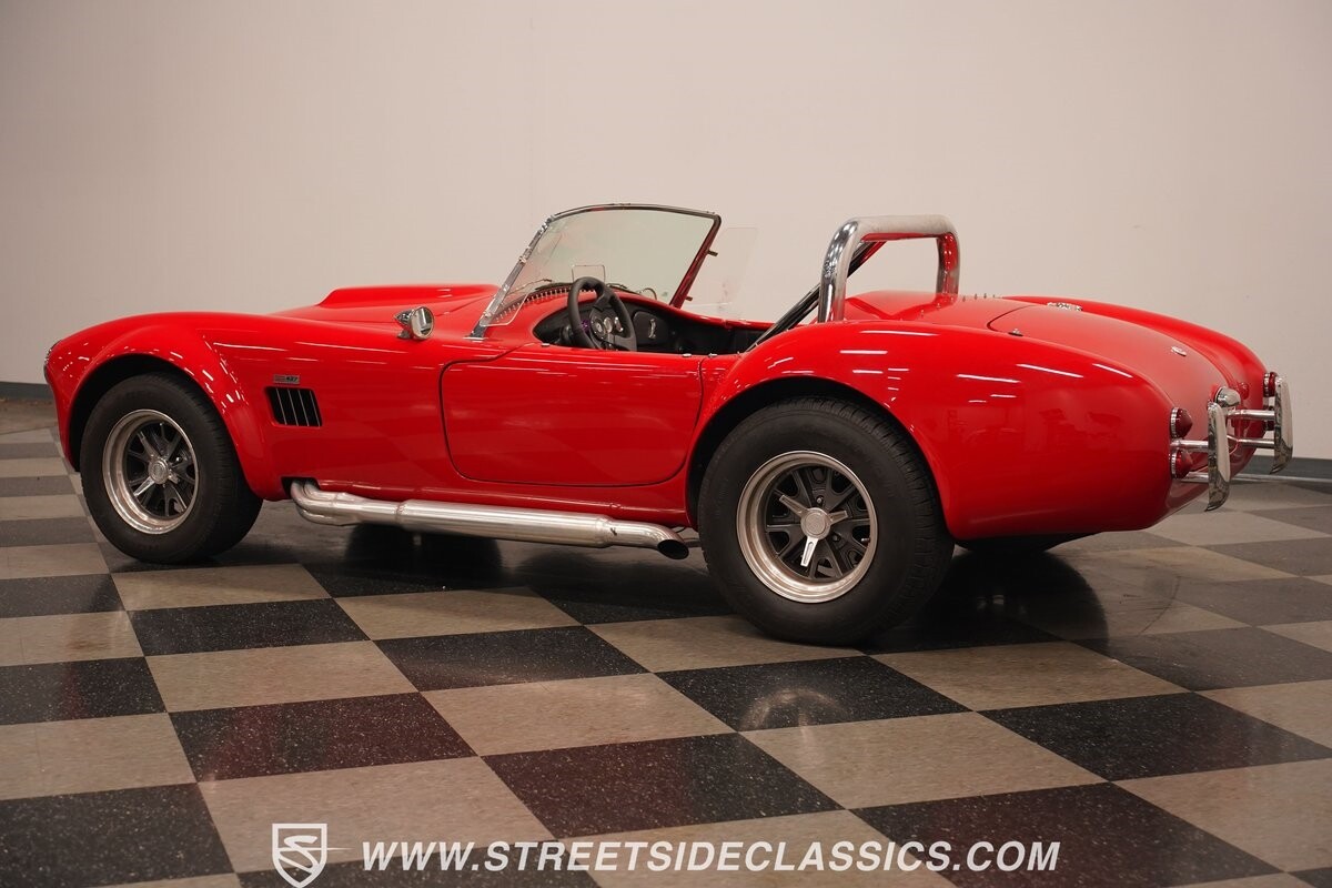 Shelby-Cobra-1966-Roadster-10