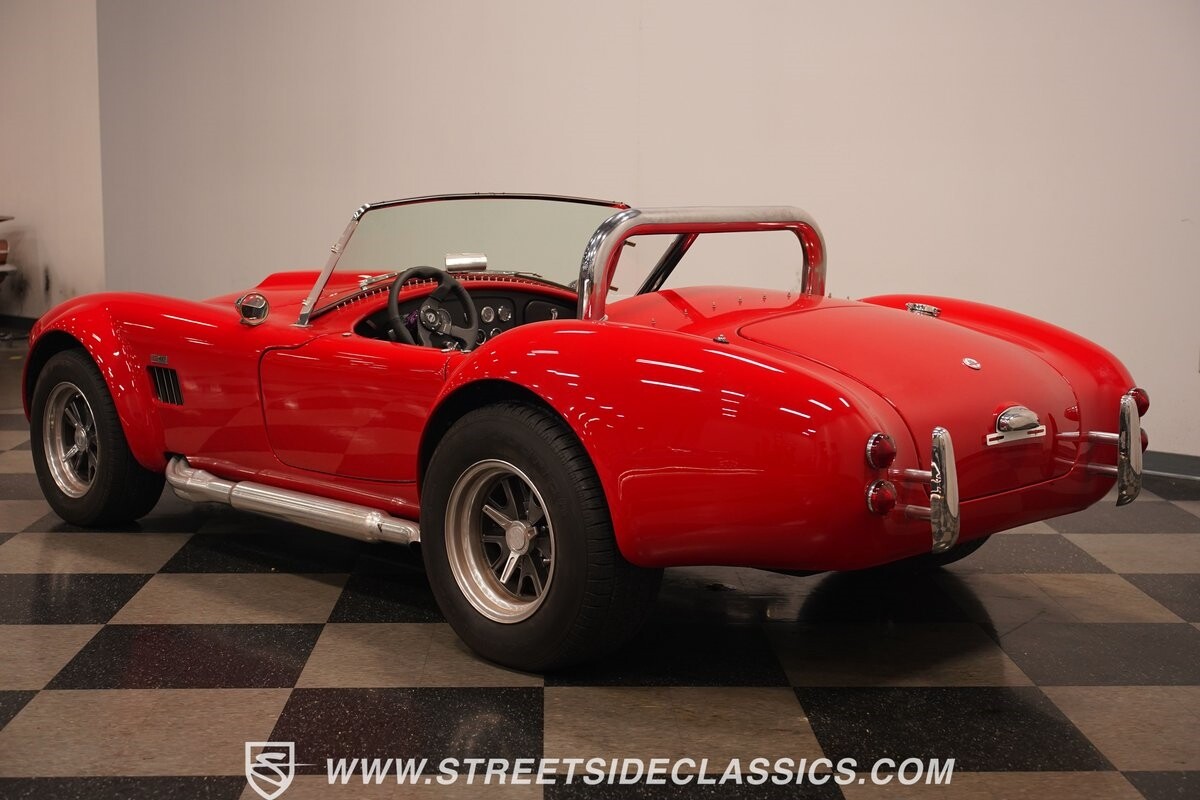 Shelby-Cobra-1966-Roadster-11