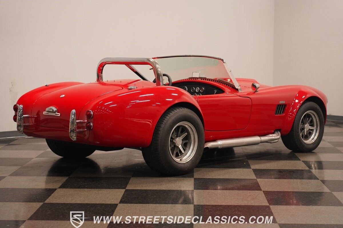Shelby-Cobra-1966-Roadster-15