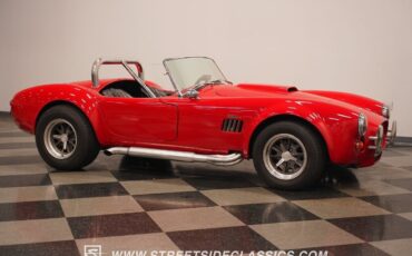 Shelby-Cobra-1966-Roadster-18