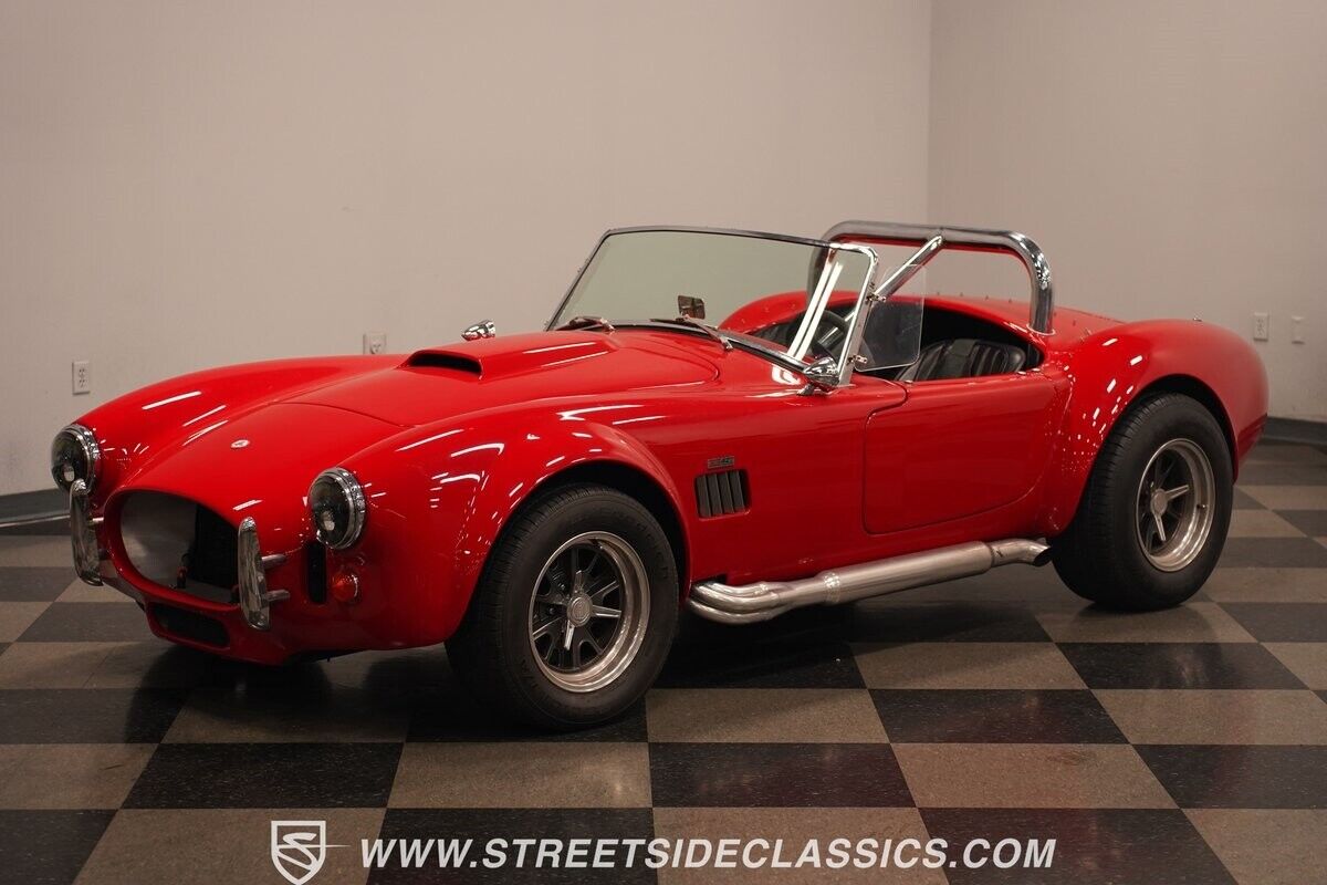 Shelby-Cobra-1966-Roadster-22